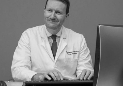 Segunda opinión sobre tumores benignos y cánceres Dr Wreesmaan Andorra Health Destination
